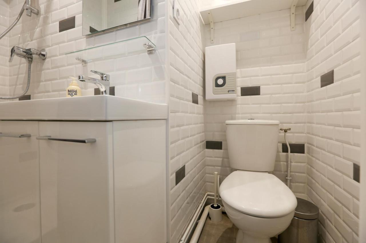 דירות פריז Renovated Studio For 2 חדר תמונה