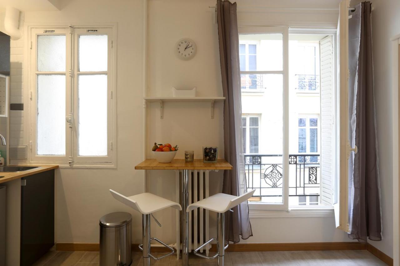 דירות פריז Renovated Studio For 2 חדר תמונה