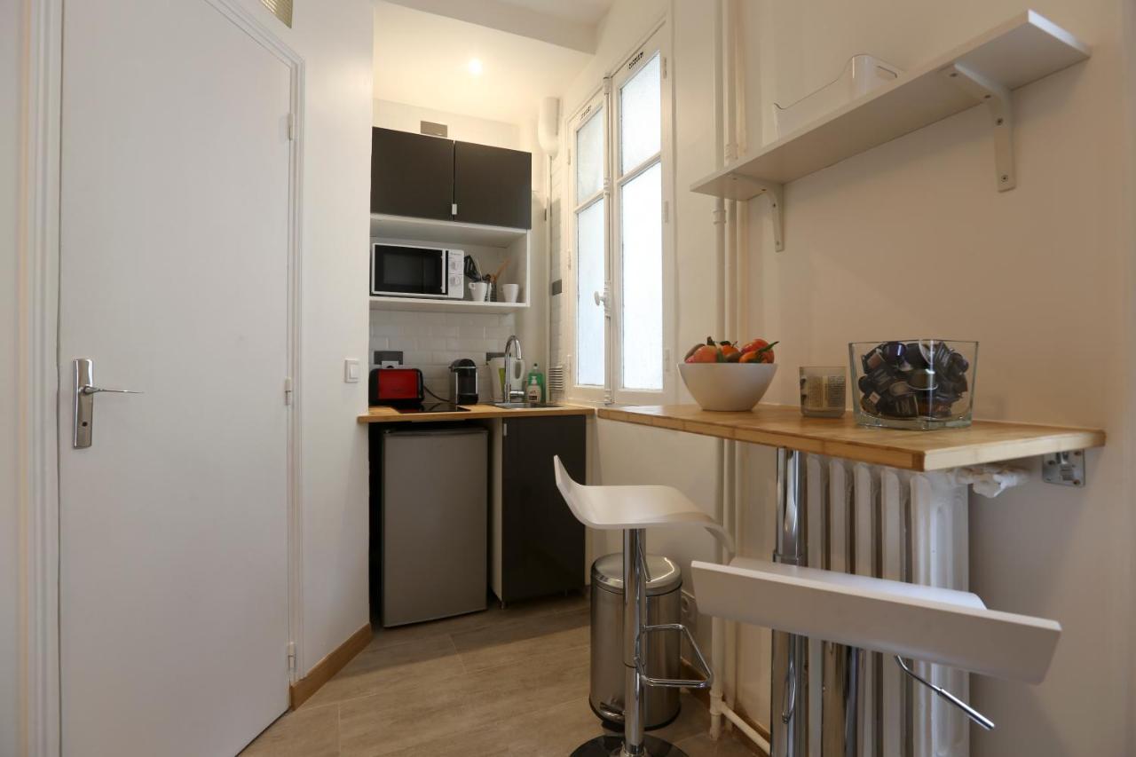 דירות פריז Renovated Studio For 2 חדר תמונה